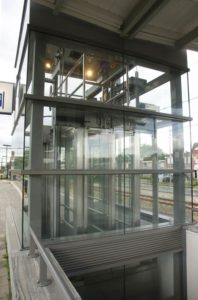 Bergen_OP_Zoom5_stations_van_den_beemd_stalen_liftschachten